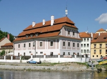 Vltava - půjčovna lodí a kol